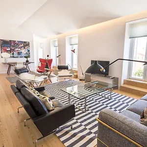Appartamento Lovelystay - Luxury Oasis In Bairro Alto, Lisbona
